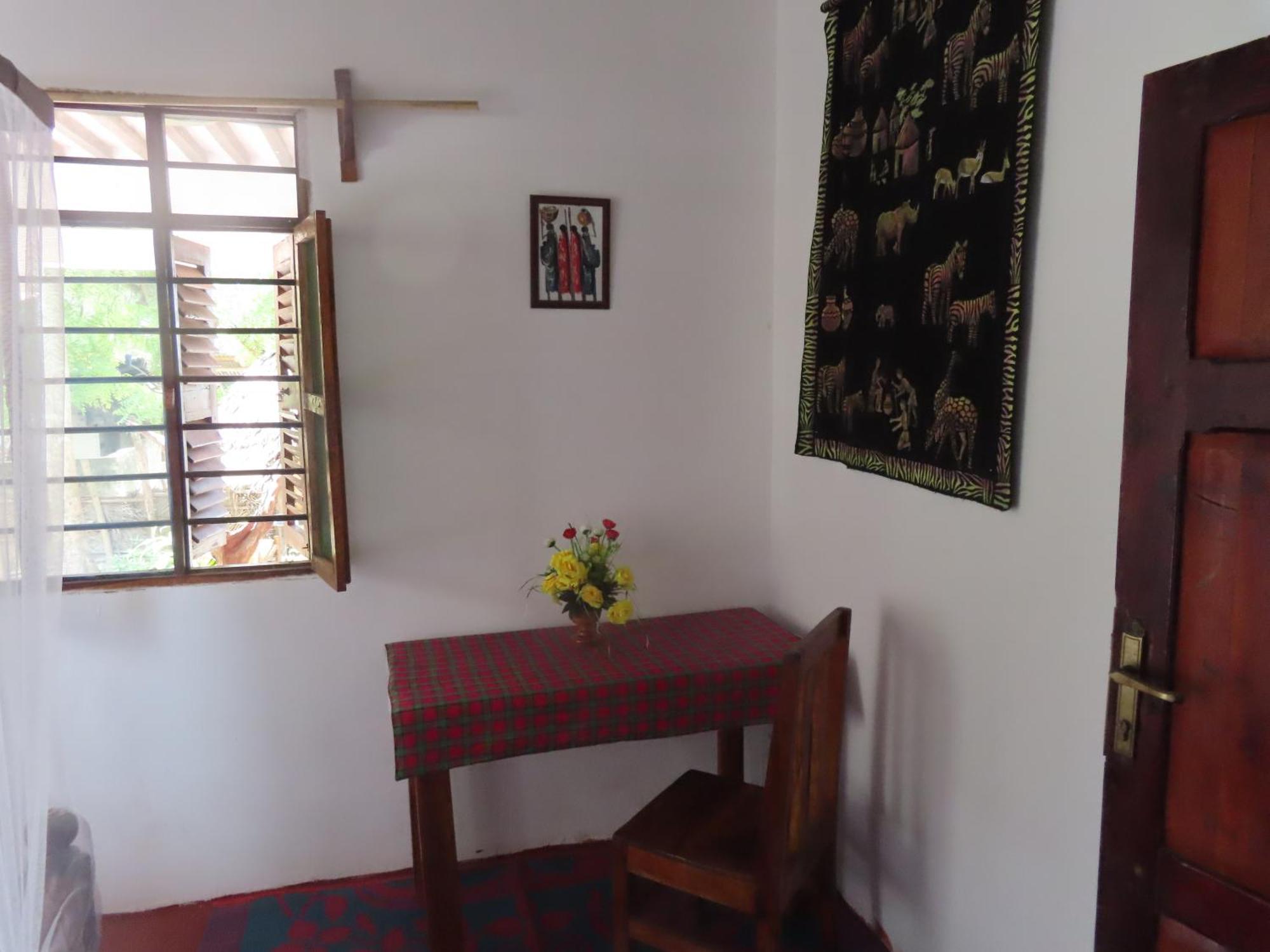 Jacob'S Inn Джамбиани Екстериор снимка